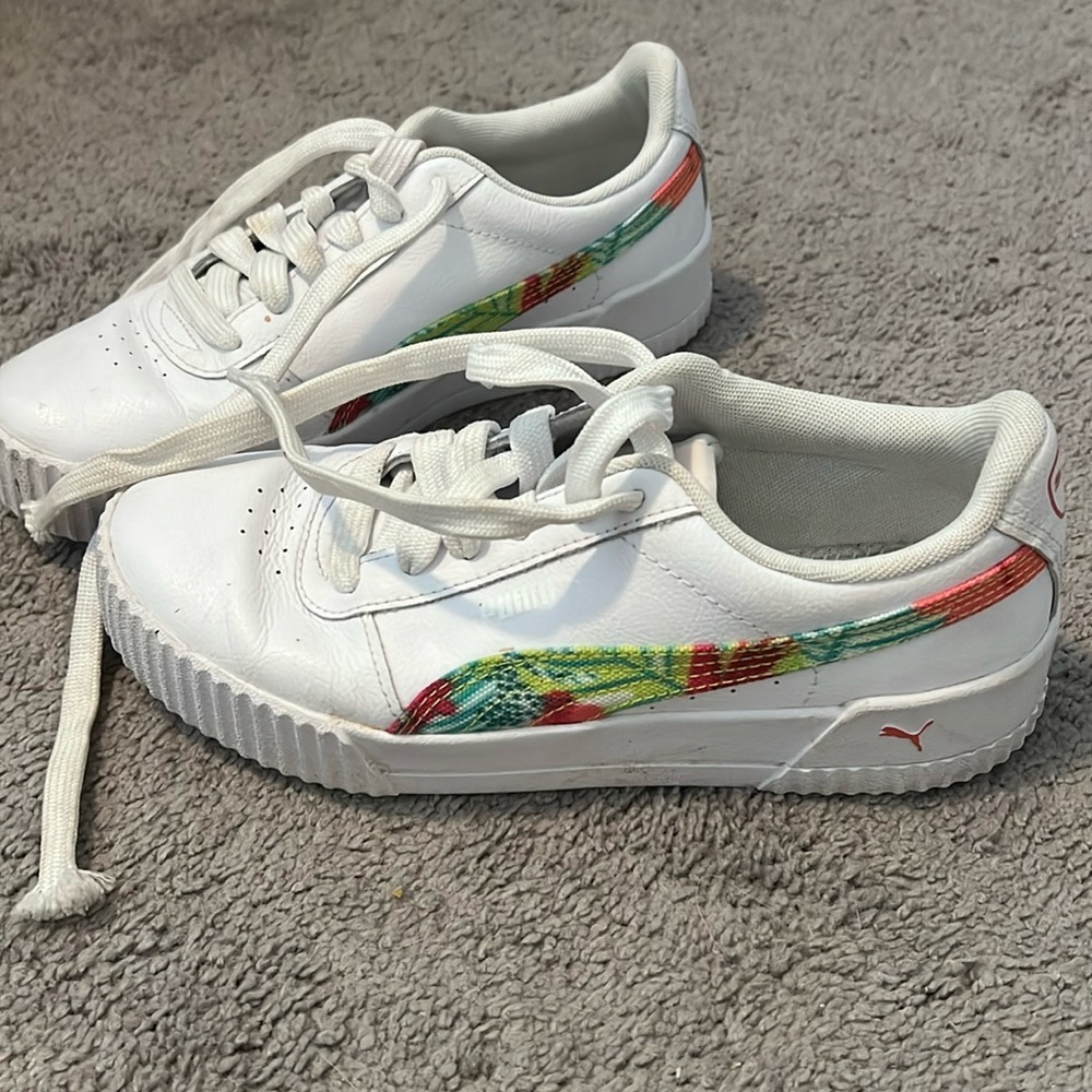 Puma sneakers size 8 women’s
